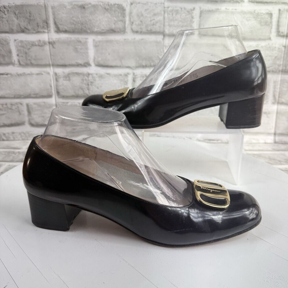 Salvatore Ferragamo Women's Size 7.5 Black Patent Leather  Pump With Gold Bow